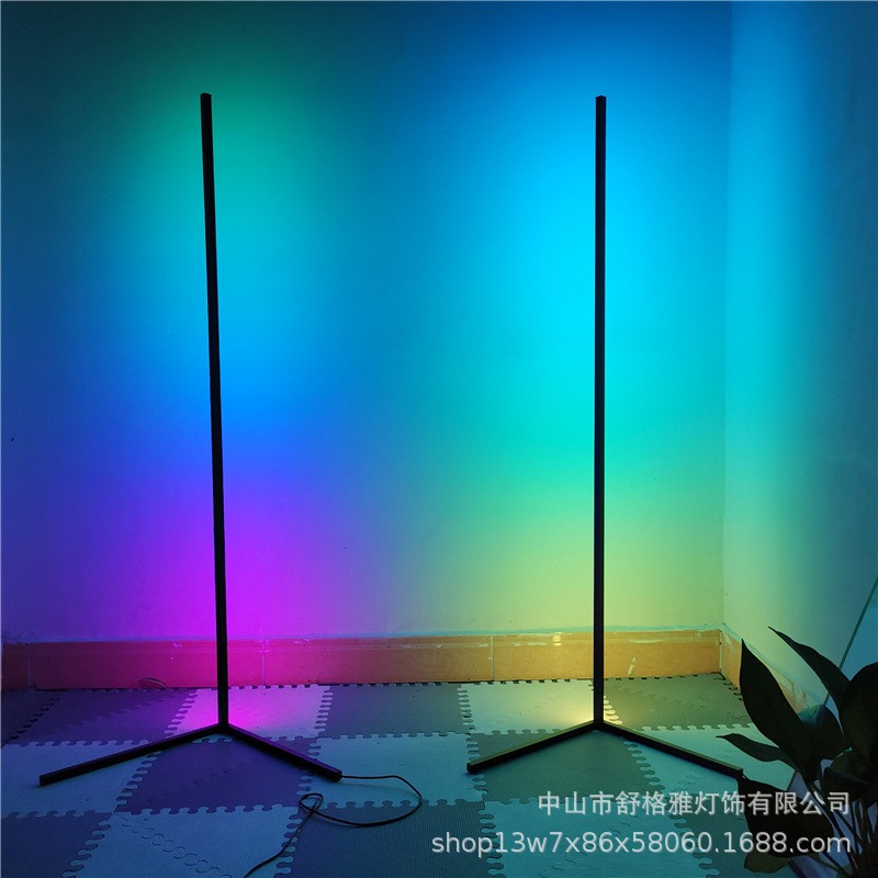Đèn LED RGB không dây góc hắt tường 2021 điều khiển qua App - Glowup L01