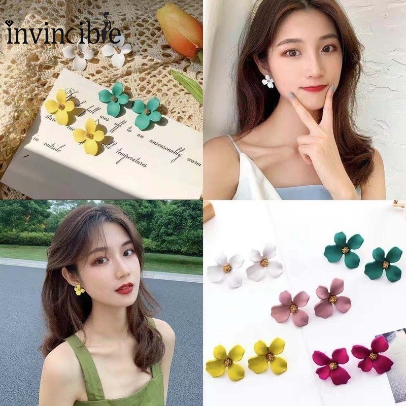 Khuyên Tai Hình Cánh Hoa Nhỏ Dễ Thương Nhiều Màu Phong Cách Hàn Quốc