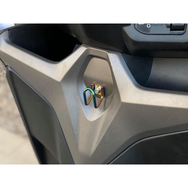 Móc chữ u  7màu/ titan gắn xe máy - đồ chơi xe máy