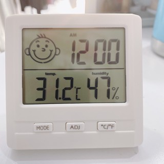 Máy đo nhiệt độ phòng, độ ẩm không khí