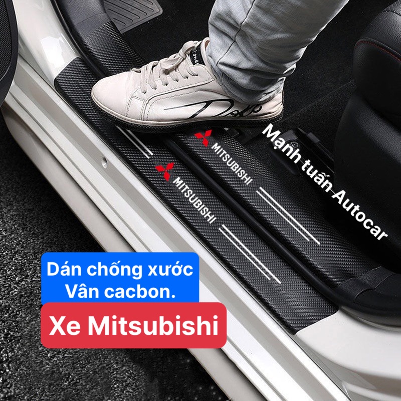 Bộ dán vân carbon chống trầy xước bậc lên xuống Mitsubishi Xpander, Ou