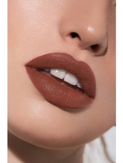 Son kem lì hãng Kylie Cosmetics
