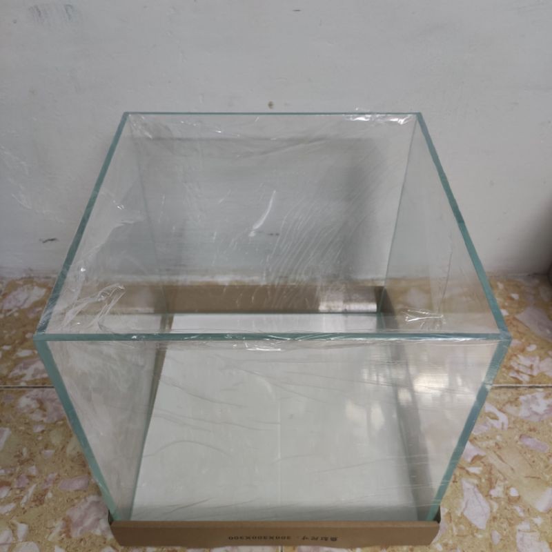 Bể cubic 20 25 30 35 kính siêu trong mài vi tính giấu keo