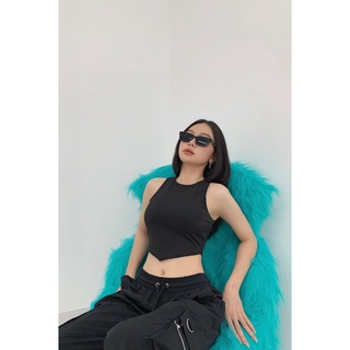 Áo Croptop Cổ Yếm Basic BLMDE