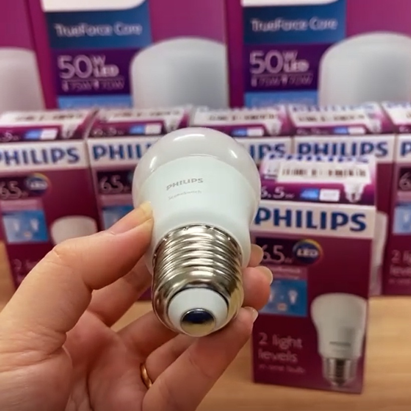 Bóng đèn LED Philips Scene Switch 6.5W 2 cấp độ 6500K E27 P45 - Ánh sáng trắng