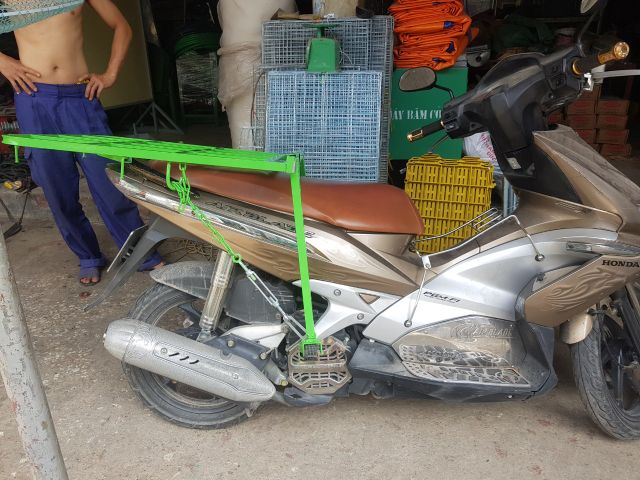 Giá chở hàng đa năng có mở cốp loại đại hỗ trợ 70k phí ship màu xanh hoặc đỏ tùy đợt