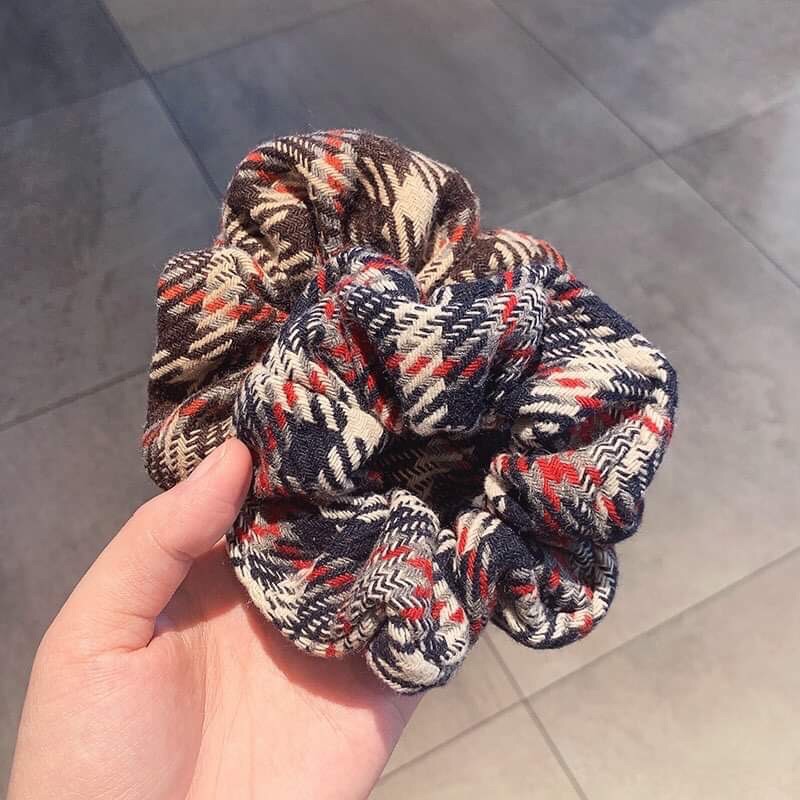 🦉Chun cột tóc Scrunchies vải dạ kẻ