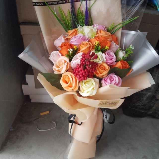 Bó hoa hồng sáp 180k