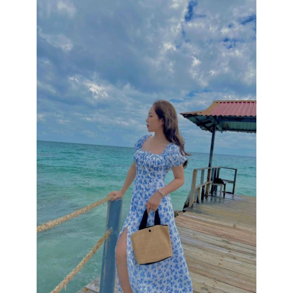 Váy hoa nhí midi xanh dương nhún ngực xẻ tà