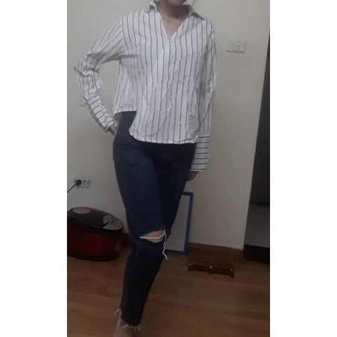 Set sơ mi Freesize + baggy jeans rách gối