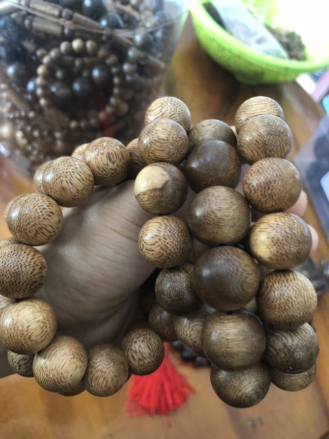 Vòng tay trầm hương Tốc. Mùi vĩnh viễn