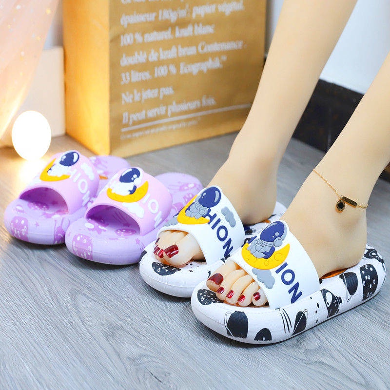 Dép Đi Trong Nhà Đế Dày Chống Trượt Phong Cách Mới