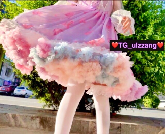 Tùng váy LOLITA rainbow phồng xoè cosplayer