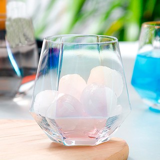 Ly sâm banh hình kim cương không chứa chì