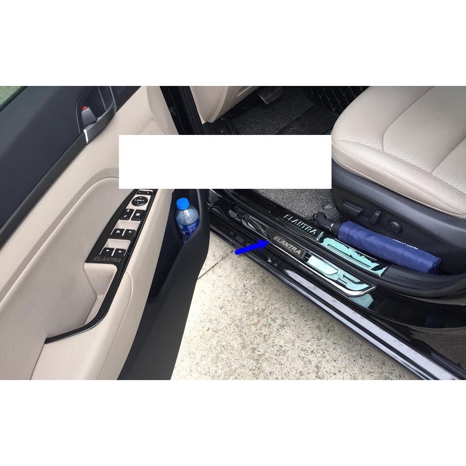 Ốp trang trí nội thất Hyundai Elantra 2016-2020