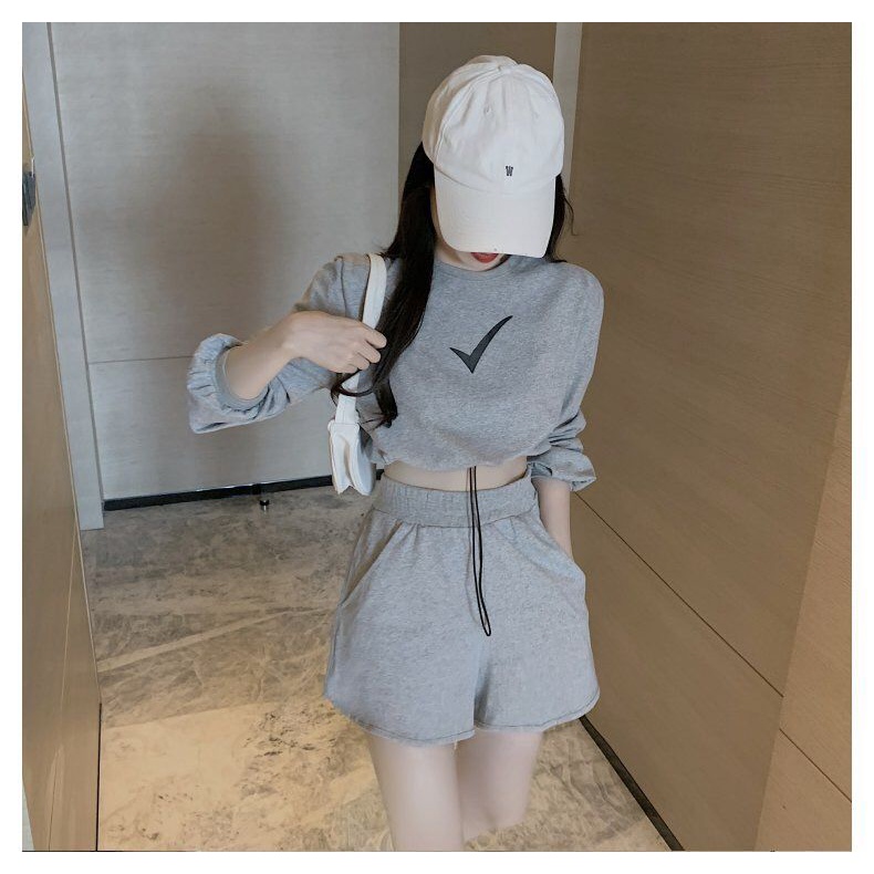 Set Áo Tay Dài Dây Rút Phối Quần Short Lưng Cao Ống Rộng Thời Trang Hong Kong Cá Tính Cho Nữ