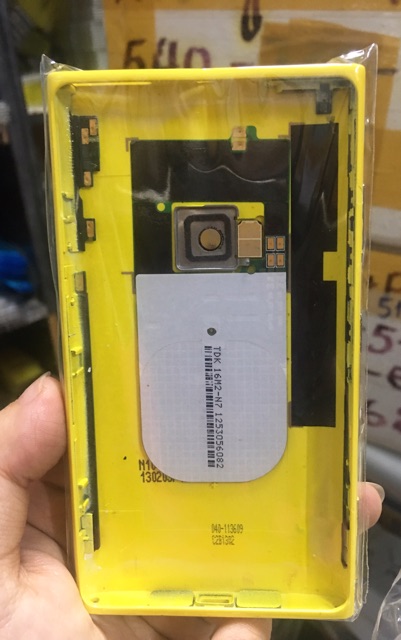 Nokia Lumia 920 / RM-820 / RM-821 / RM822 - Nắp Lưng Ráp Máy