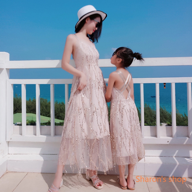 Đầm Hai Dây Hở Lưng Đính Kim Sa Lấp Lánh Thời Trang Đi Biển Cho Mẹ Và Bé