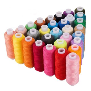 Cuộn chỉ may vá nhiều mầu cho nàng khéo tay