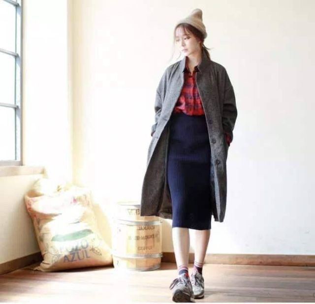 Chân. Váy len bút chì xẻ trước | BigBuy360 - bigbuy360.vn