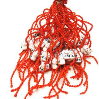 Vòng chỉ đỏ may mắn mix mèo gốm