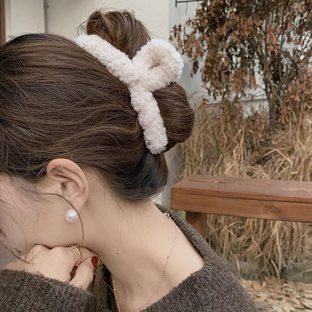 Kẹp Tóc Càng Cua Đính Lông Cá Mập Thời Trang Hàn Quốc Cho Nữ