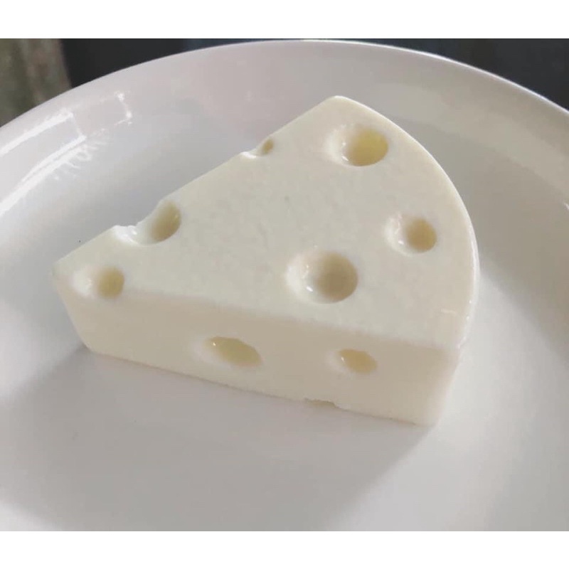 Khuôn silicon hình phô mai làm bữa phụ cho bé