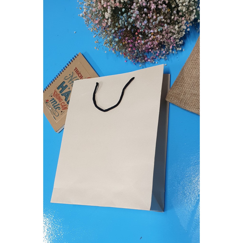 Túi giấy kraft nâu đứng đựng quần áo KT05