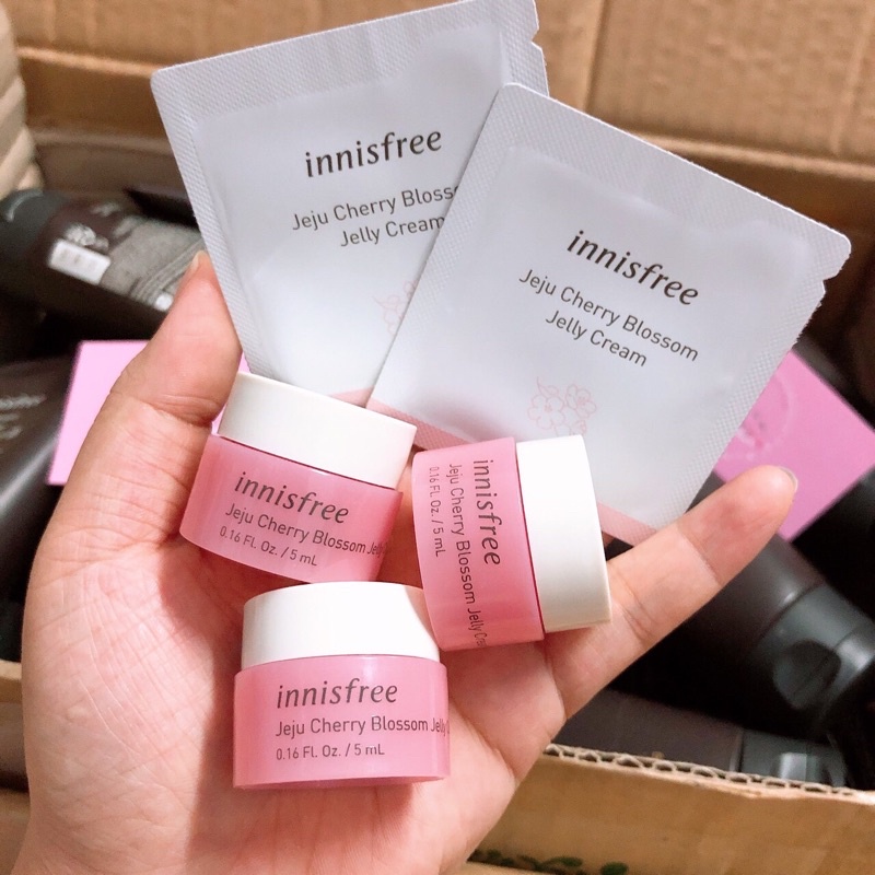 Kem Dưỡng Ẩm Dạng Gel Innisfree Jeju Cherry Blossom Jelly Cream