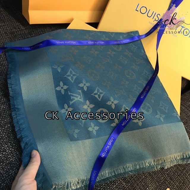 [Giá hủy diệt] Khăn choàng vuông lụa đũi ánh nhũ cao cấp full box xanh lá