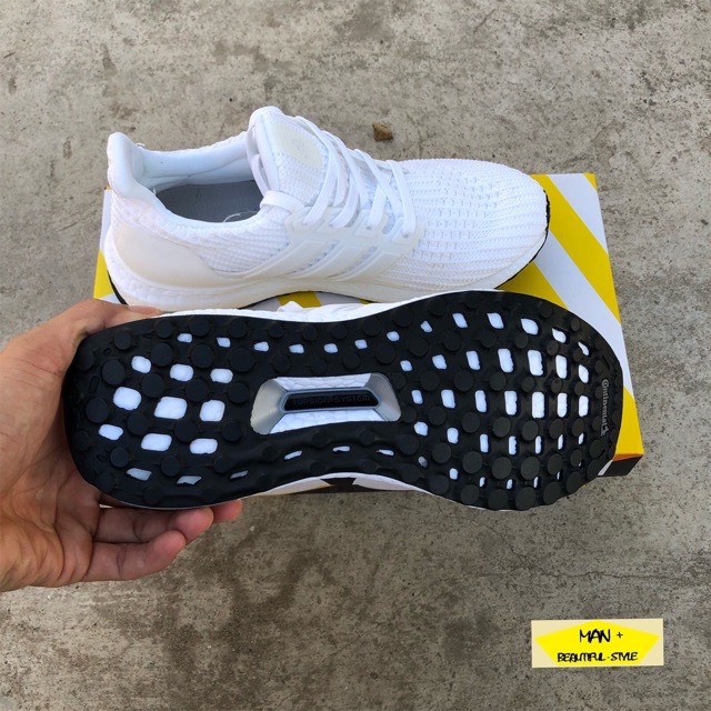 Giày thể thao Ultra boost 2018 siêu đẹp, giá yêu thương dành cho học sinh, sinh viên