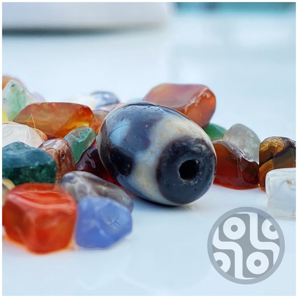 Đá Dzi 3 Mắt Làm Mặt Dây Chuyền Cao Cấp