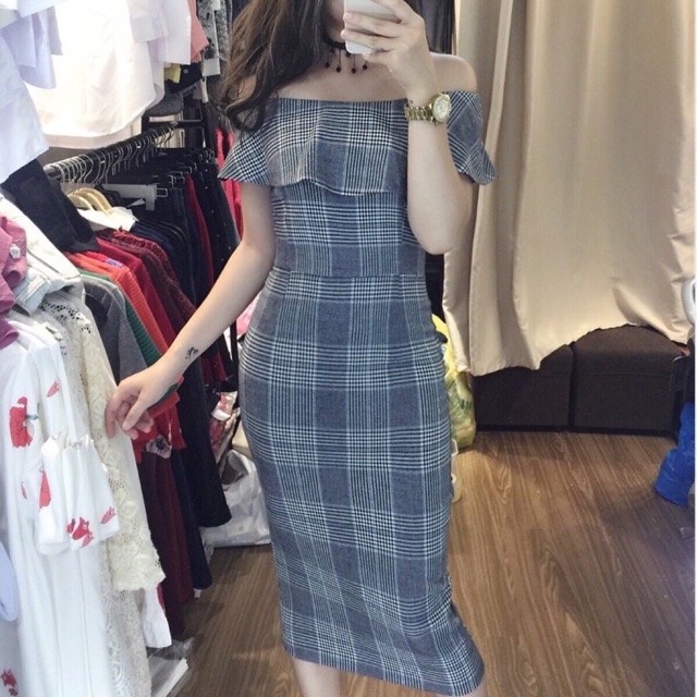 Váy trễ vai
