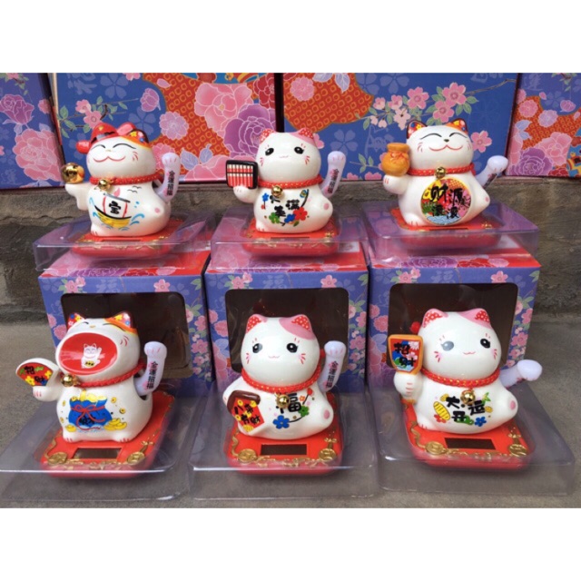 Mèo thần tài, mèo may mắn Maneki Neko vẫy tay năng lượng mặt trời 10cm