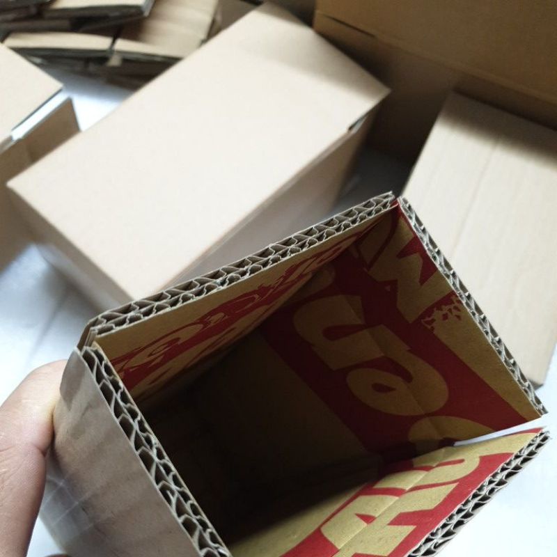 Hộp giấy carton tái chế 10 x 8 x16.