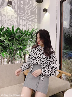 Chân váy kẻ bèo