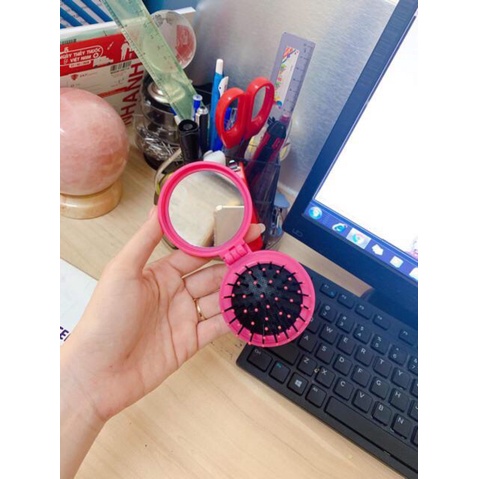 Bộ gương kèm lược gập matxa đầu gấp gọn tiện lợi khi đi du lịch