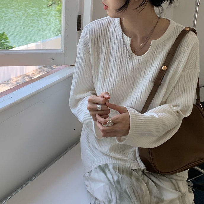 Áo thun dài tay cổ chữ u thiết kế mới thời trang dành cho nữ