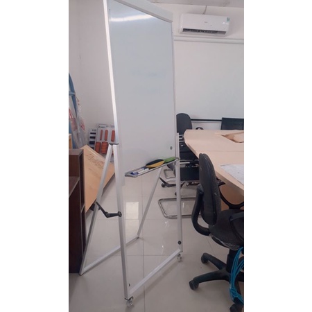 BẢNG FLIPCHART TRẺ EM KÍCH THƯỚC 40 x 60 TẶNG KÈM BÚT,NAM CHÂM,LAU BẢNG