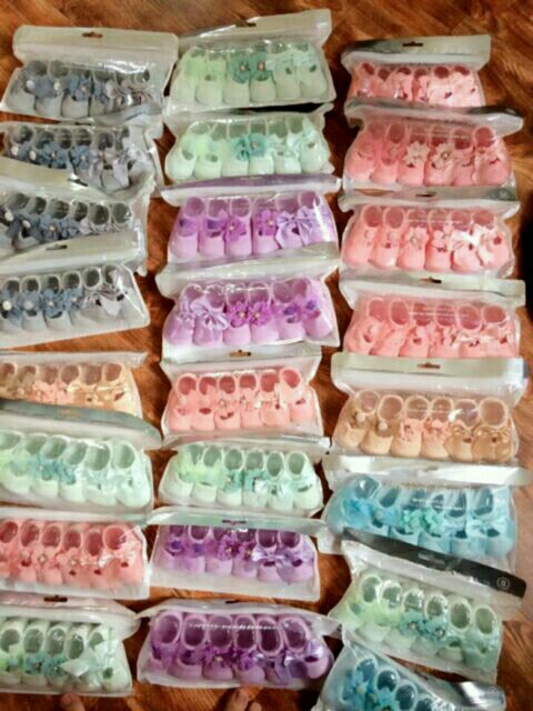 Sét 3 đôi tất hai nơ có chống trượt cho bé sơ sinh đến 10 tháng tuổi