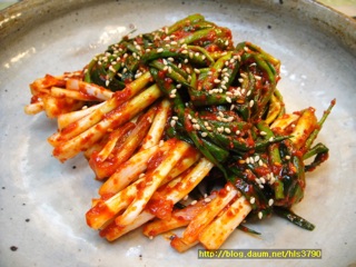 Kim chi Hành lá túi 1kg ( 파김치 )