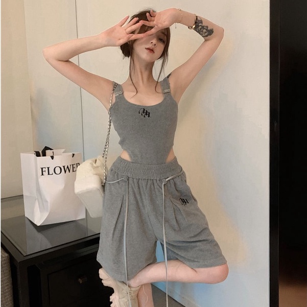 Set Áo Sát Nách + Quần Short Lưng Cao Dáng Rộng Màu Xám Quyến Rũ Hợp Thời Trang Phong Cách Hàn Quốc Cho Nữ