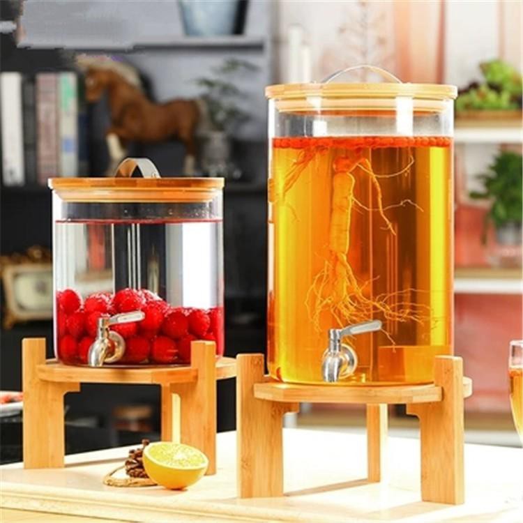 Bình đựng nước thuỷ tinh có vòi rót