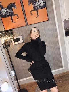 Váy len đũa cổ lọ