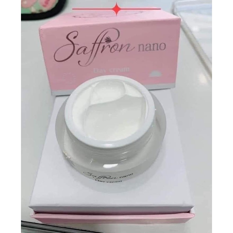 Kem Dưỡng Trắng Da Ngày Saffron