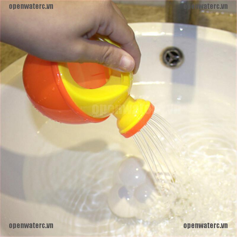 Bình Tưới Cây Bằng Nhựa Cho Bé Chơi Khi Đi Biển
