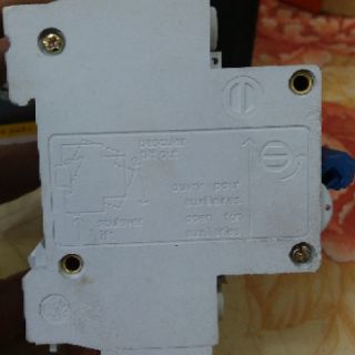 Cầu Dao Tự Động CB DoBo C25 - C63  63A ( Aptomat chống giật - Tự ngắt )