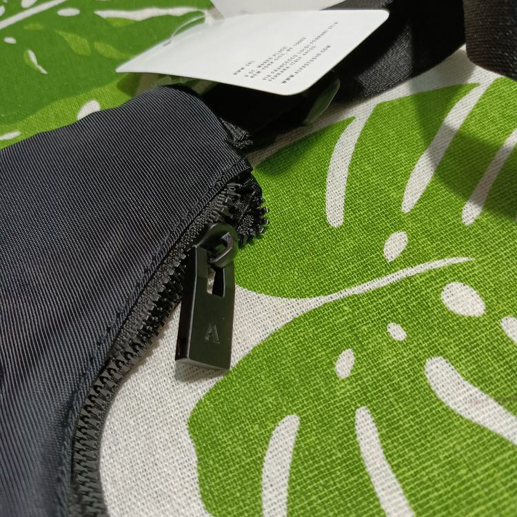 Túi đeo chéo 1017 ALYX 9SM mini messenger bag ss21