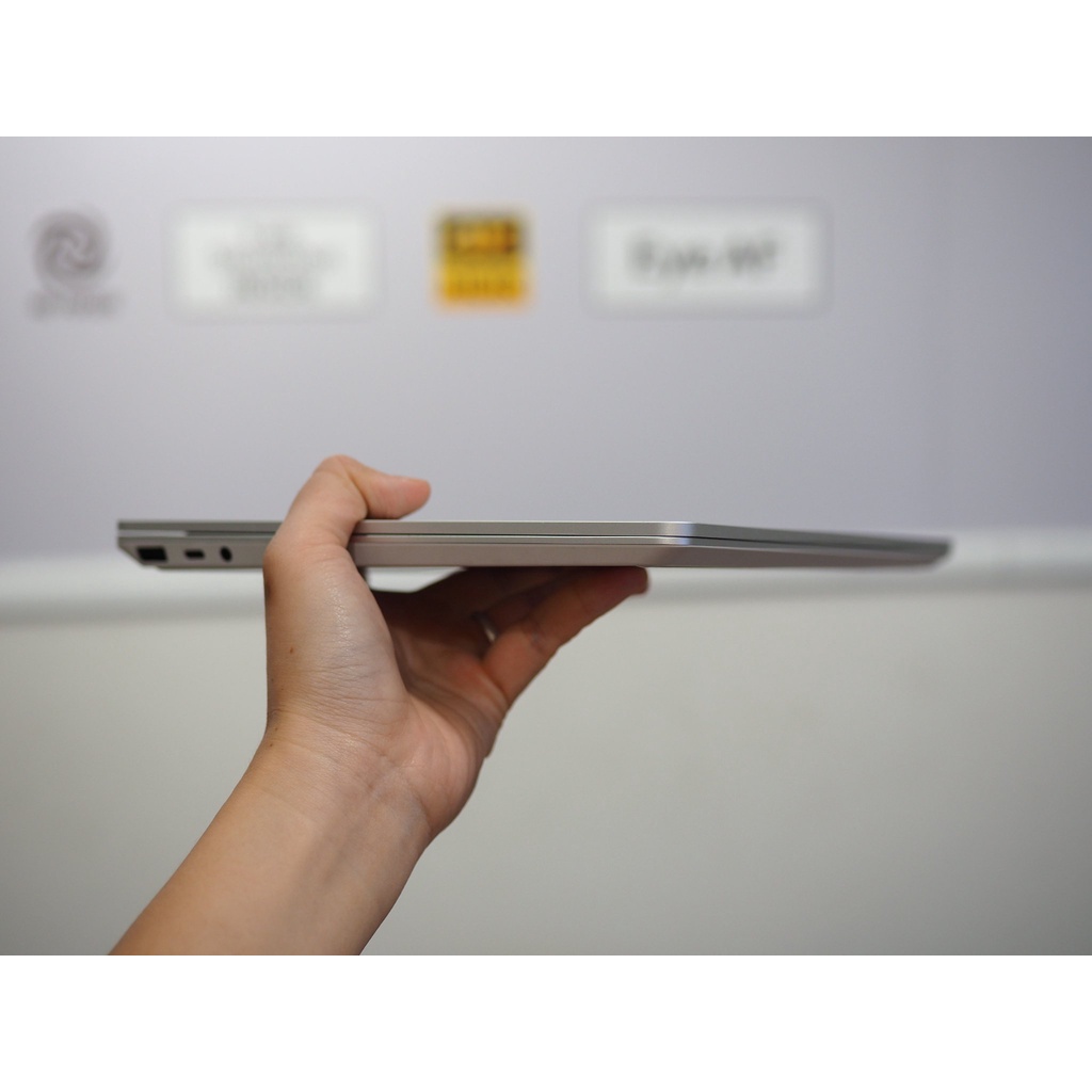 Laptop Surface Go qua sử dụng, máy đẹp như ảnh