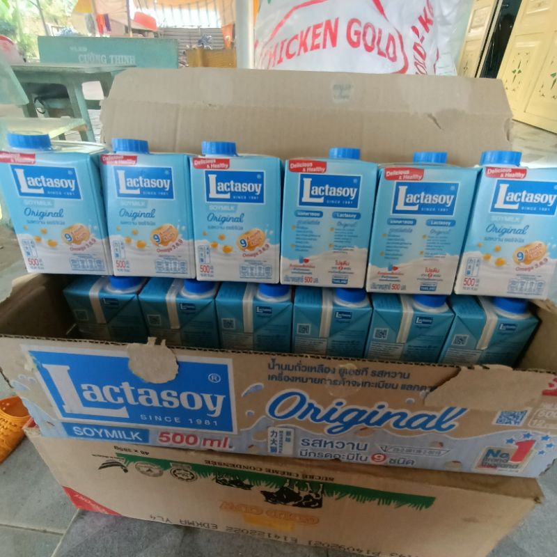 Sữa đậu nành lactasoy Thái Lan nội địa thùng 12 hộp 500ml